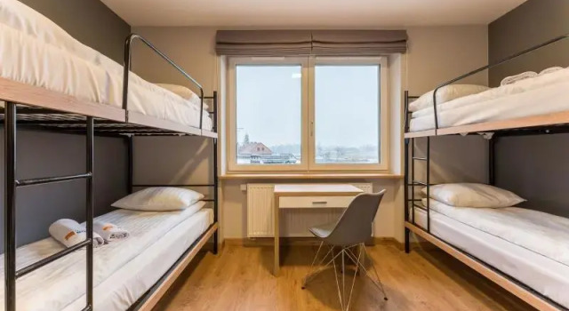 Кровать в общем номере с балконом AMEN Aparthotel Curie 8