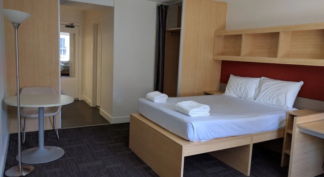 RMIT Village, Book Hotel  