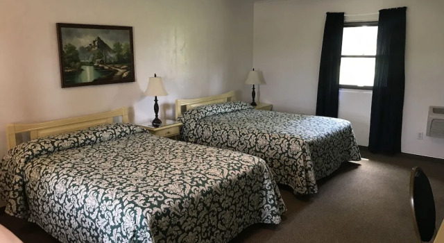 The Evergreen Inn - Motel and RV Park, Book Motel Moteller i Pratt, Motel