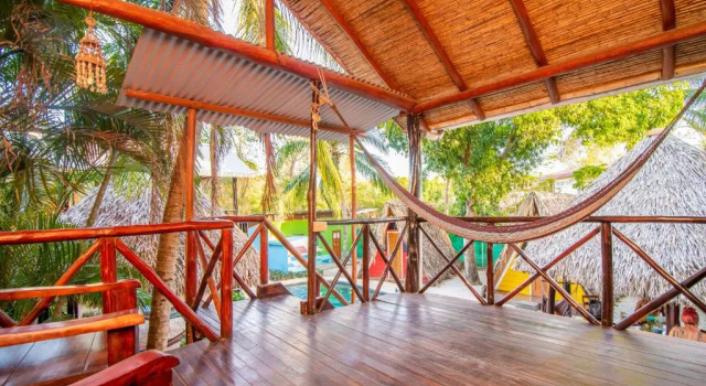 Бунгало Playa Grande Surf Camp