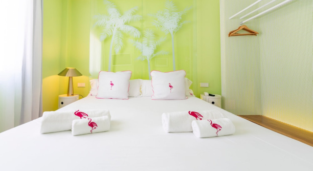 Двухместный полулюкс с балконом Tropicana Ibiza Suites