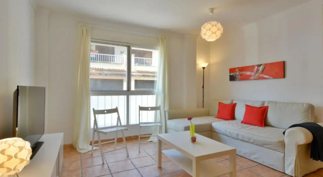 28 Townhouse 200mts from sea/beach