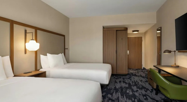 Четырёхместный номер Standard Fairfield by Marriott Inn & Suites Bethlehem PA