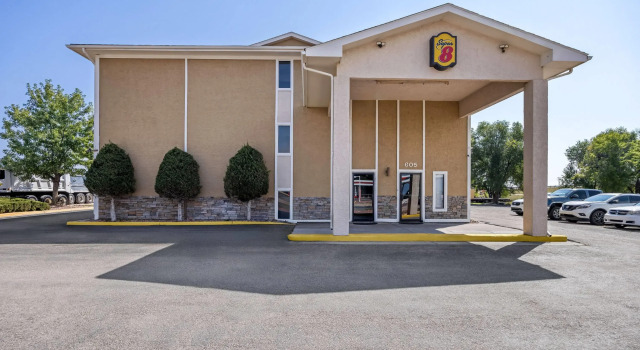 Super 8 by Wyndham Colorado Springs Peterson Space Force, Book Inn Cimarron Hills Colorado
