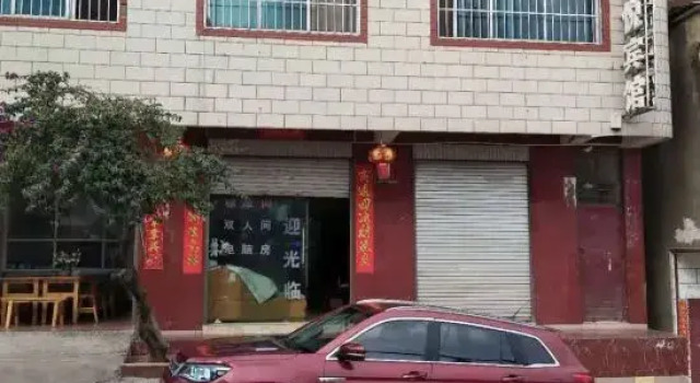 Peace Heyue Hotel, Prenota Hotel Kunming Yunnan