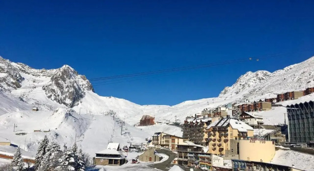 Appartement La Mongie, 2 pièces, 4 personnes - FR-1-404-265, Забронировать Апартаменты/квартира Отели Tourmalet Ski Resort с парковкой, Парковка