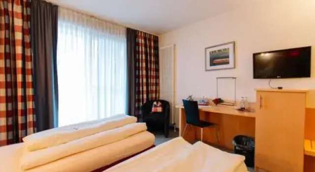 Landhotel Gasthof Drexler GbR, Reservar Hotel Fuerstenfeldbruck Upper Bavaria
