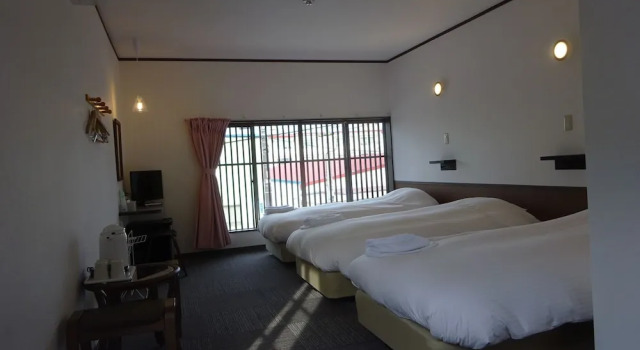 Bettei Kaiko-an, Book Hotel Hakodate 