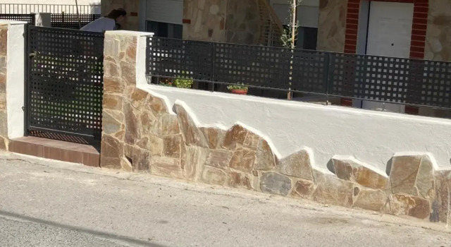 petra-elia, Book Hotel  