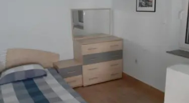 Apartments Lina, Book Lejlighed Hoteller i Karlobag med parkering, Parkering