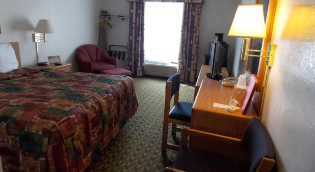 Номер Standard Norwood Inn and Suites - Roseville