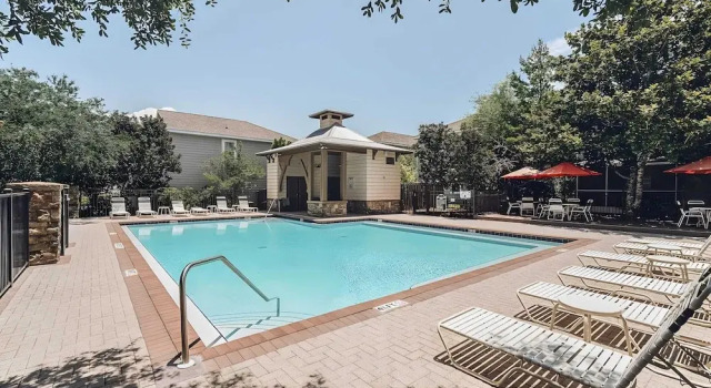 Salty Rose Inn by Avantstay Inlet Beach Home w/ Porch, Firepit & Pool Access