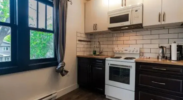 Апартаменты Historical Building 1br 1ba Walk To Roger's Place
