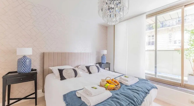 Cozy Apartment ac. Balcony - 1br/4p - Eiffel Tower, Забронировать Апартаменты/квартира Отели Парижа с парковкой, рядом с Свято-Троицкий собор и Русский православный духовно-культурный центр, Парковка