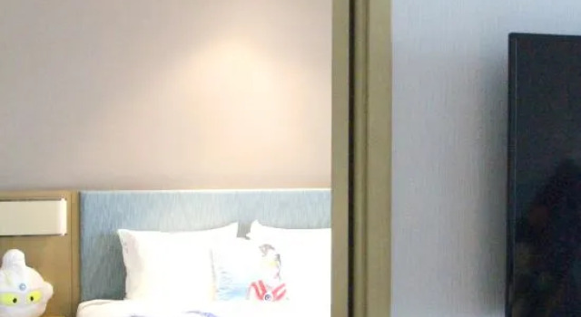 Семейный люкс Holiday Inn Express Zhengzhou Longzi Lake by IHG