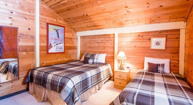 Cluster Cabin 12, Rezerwuj Dom wakacyjny Hotele w Sunriver z basenem, Basen