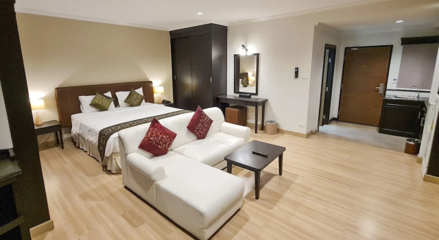 Двухместный люкс с балконом Grand Garden Hotel & Residence