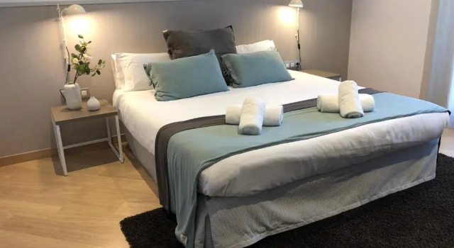 Апартаменты Fisa Rentals Gran Via Apartments