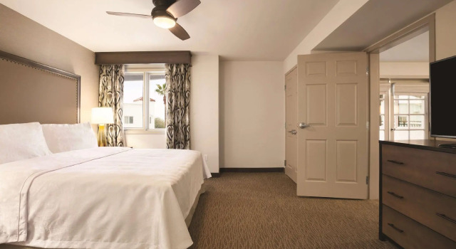 Двухместный номер Standard Homewood Suites Tucson St. Philips Plaza University