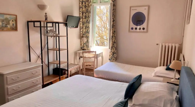 Двухместный номер Superior Logis Hôtel La Bellaudière