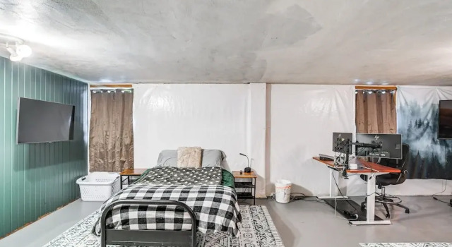1 Mi to Valley Junction: Pet-friendly Iowa Home, Varaa Lomakoti West Des Moines Iowa