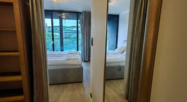 Апартаменты Free Parking Modern Smichov Apt Large Balcony, 10 Minutes Metro to Central