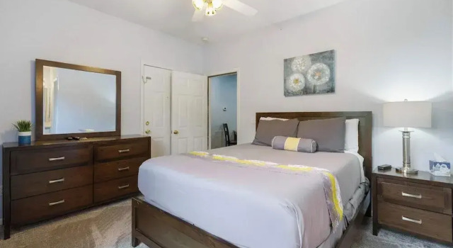 Holiday Ridge Retreat 10 - Holiday Hills Branson - Golf Resort - Outdoor Pools, Забронировать Курортный отель Отели Table Rock Lake 3 звезды, 3*