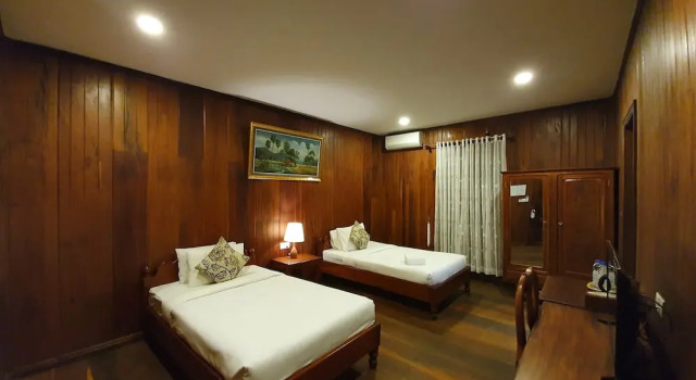 Sam Moon's Hotel Angkor, Забронировать Отель Отели Сиемреап с парковкой, рядом с Lucky Mall Siem Reap, Парковка
