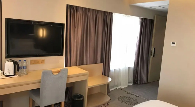 Двухместный номер Standard с видом на город Lavande International Hotel Wuhan Jiedaokou University of Technology Mafangshan Campus Branch
