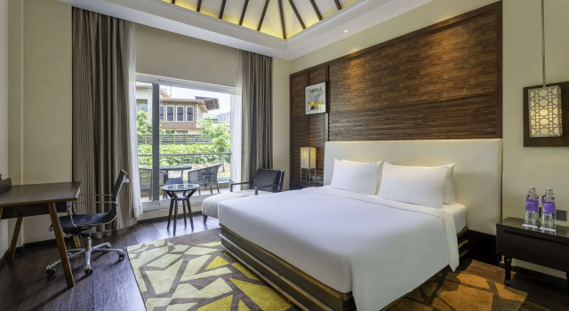 Номер Superior Radisson Blu Plaza Resort & Convention Centre Karjat