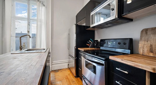 Rustic Modern Loft 5 Minutes to Old Port Montreal