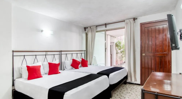Четырёхместный номер Standard Hotel San Carlos