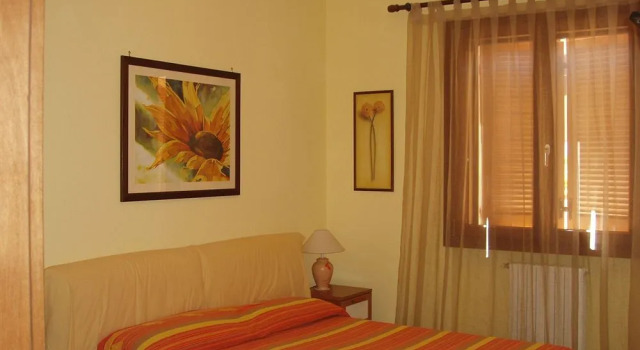 Residenza Del Sole, Book Hotel Hoteller i Surbo med parkering, Parkering