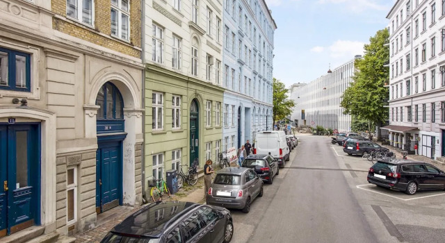 Апартаменты с 2 комнатами с видом на город Lake - Pleasant 2-bdr Apt in City Center