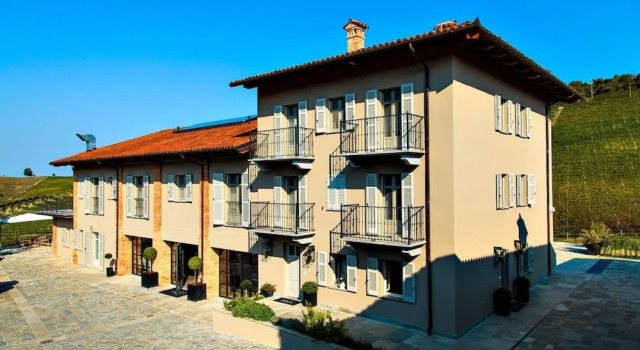 Réva Resort, Prenota Hotel Monforte dʼAlba Langhe