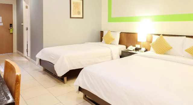 Трёхместный номер Standard Hotel De Bangkok
