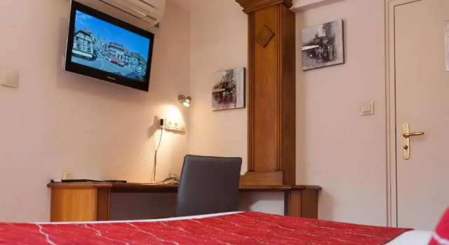 Одноместный номер Standard Logis Hôtel De La Cloche