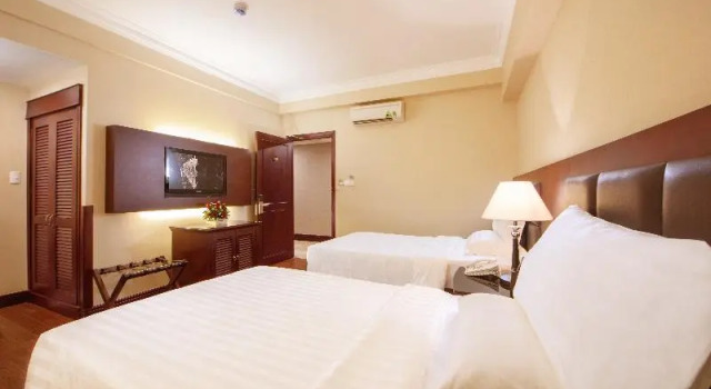 Двухместный номер Standard AnThai Saigon Hotel