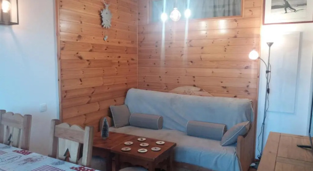 Chaleureux appartement au cœur des Orres 1800, Забронировать Апартаменты/квартира Отели Лез-Ор с парковкой, рядом с Горнолыжный подъемник Риу Сек, Парковка