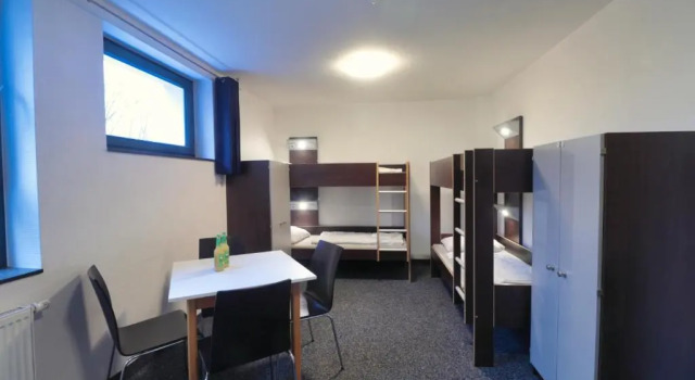 Кровать в общем номере (женский номер) Jugendherberge City-Hostel Köln-Riehl