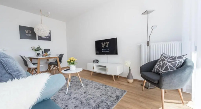 Студия с балконом V7 Boutique Appartements