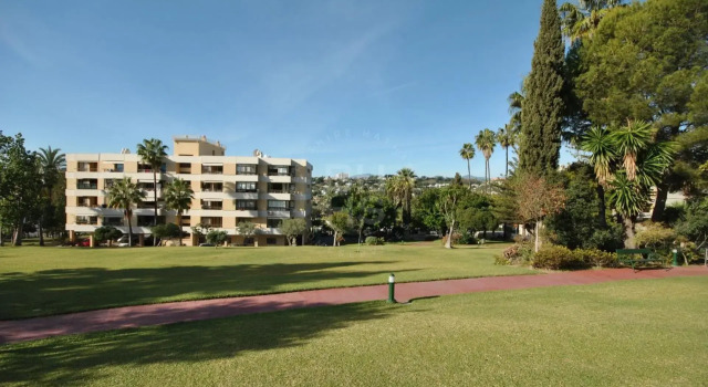 Torres De Aloha 2 bdr Puerto Banus