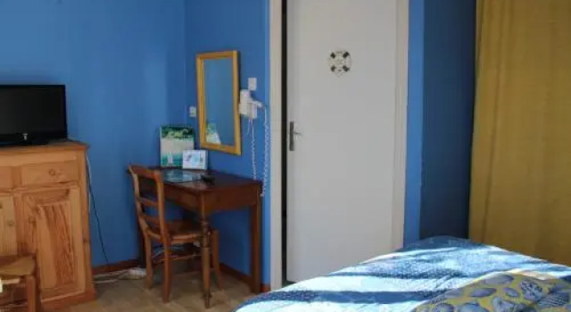 Auberge du Vieux Tour, Забронировать Хостел  