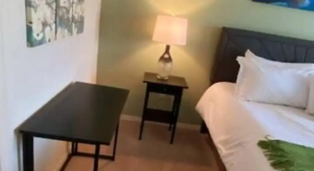 Super Comfy and Spacious 3 Bedroom 10 minutes from Disney, with major shopping 4 minutes away