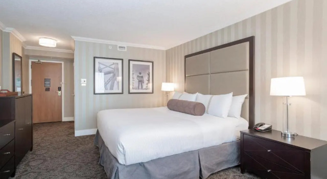 Двухместный номер Premium Sandman Signature Edmonton Downtown Hotel