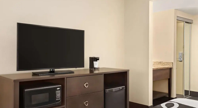 Номер Classic La Quinta Inn & Suites by Wyndham Richmond-Midlothian