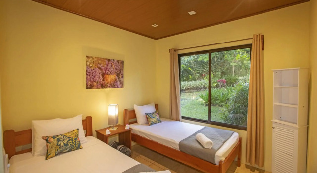 Modern 2 Bedroom Villa - Friendship House - Price shown is for 2 Night Stay