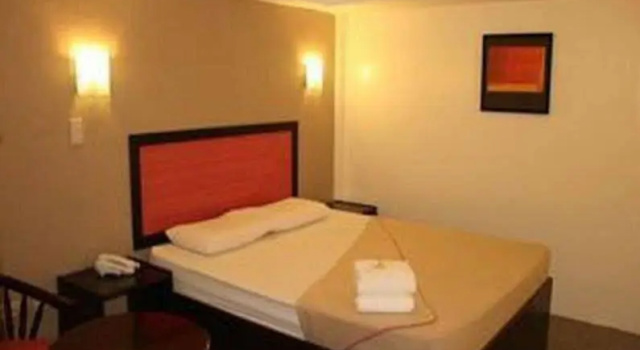 Toilena Room and Board