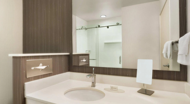 Четырёхместный номер Standard Courtyard by Marriott Philadelphia Montgomeryville