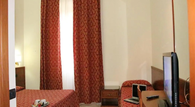 Трёхместный номер Hotel Mirage